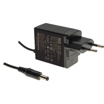 NGE18E05-P1J Zasilacz wtyczkowy 15W 5V 3A